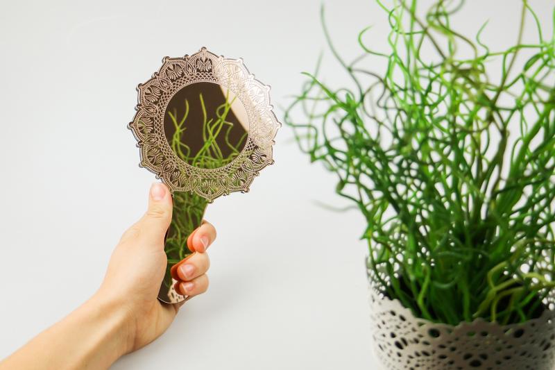 TroGlass Mirror Example